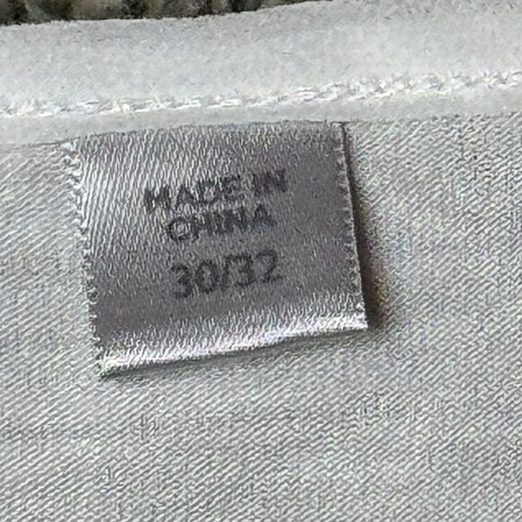 Avenue Sleeveless Pleated Top Bright Cream Plus Size 30/32 - Picture 8 of 10